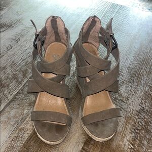 Brash Tan Strappy Sandals